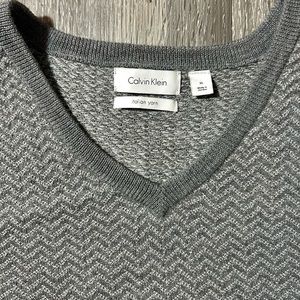 Calvin Klein XL gray Italian yarn sweater